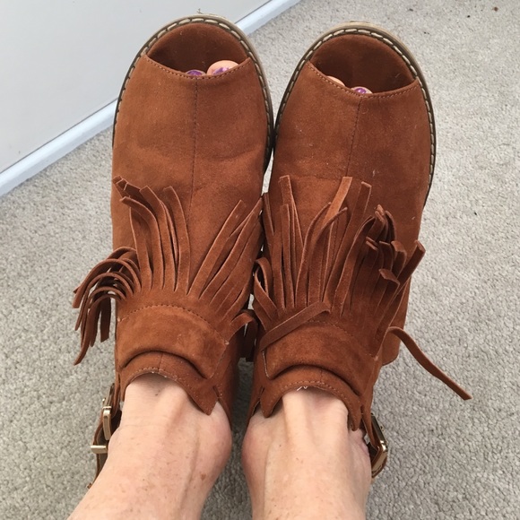 Tan suede tassel shoes size 37 - Picture 9 of 16